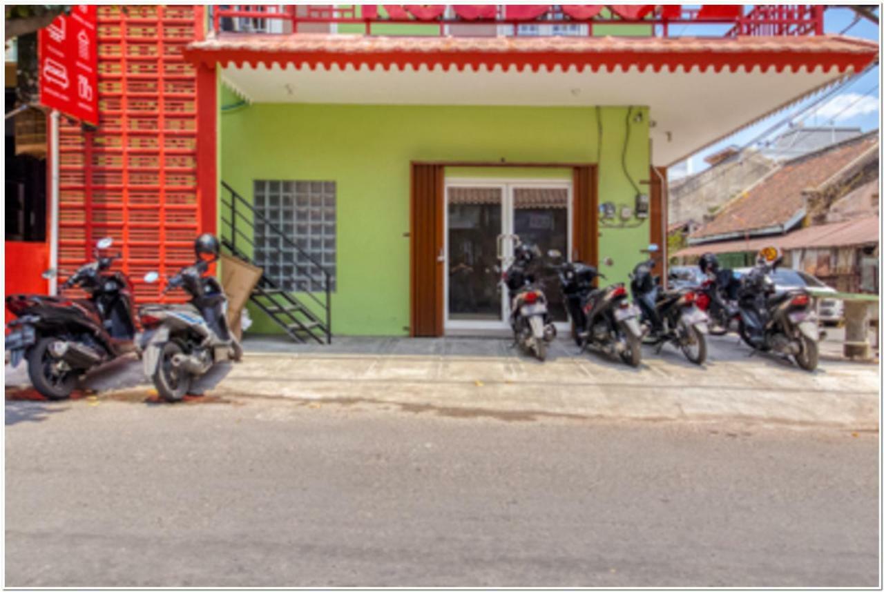 Reddoorz Near Ramai Mall Malioboro Yogyakarta Bagian luar foto